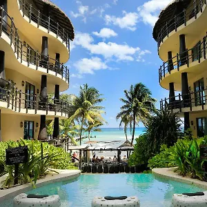 El Taj Oceanfront And Beachside **** Playa del Carmen