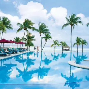 Resort The Fives & Residences - Senses Inclusive